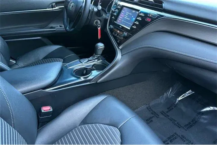 $20042 : Toyota Camry 2020 SE 4dr Sed image 10