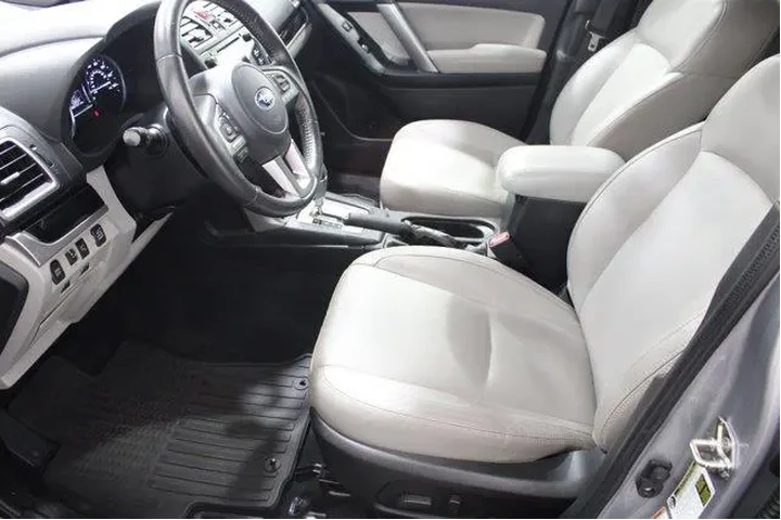 $24951 : Subaru Forester 2018 AWD 2.5 image 6