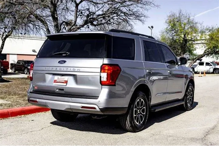 $37599 : Ford Expedition 2024 4x2 XLT image 5
