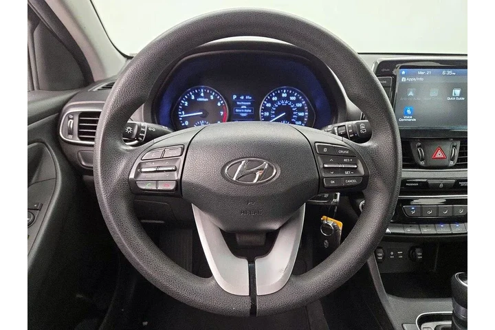 $13998 : Hyundai ELANTRA GT 2020 4dr image 10