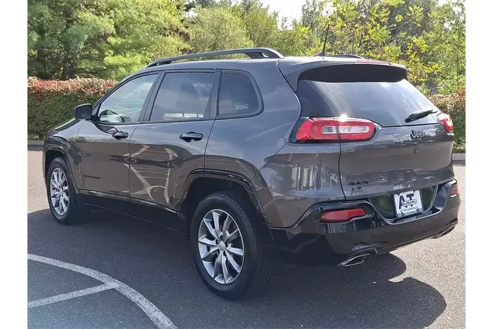 $14845 : Jeep Cherokee 2018 4x4 Latit image 4