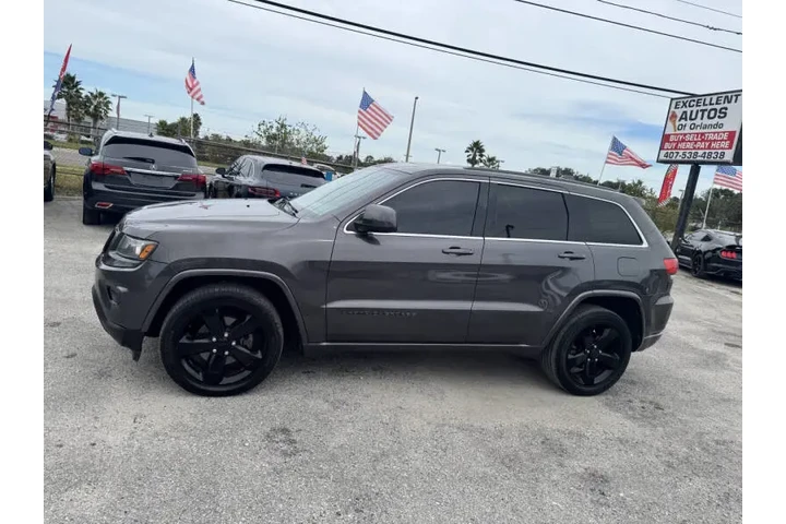 $10997 : 2014 Grand Cherokee Laredo image 9