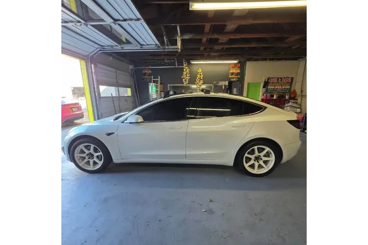 $23995 : 2019 Model 3 Mid Range image 3
