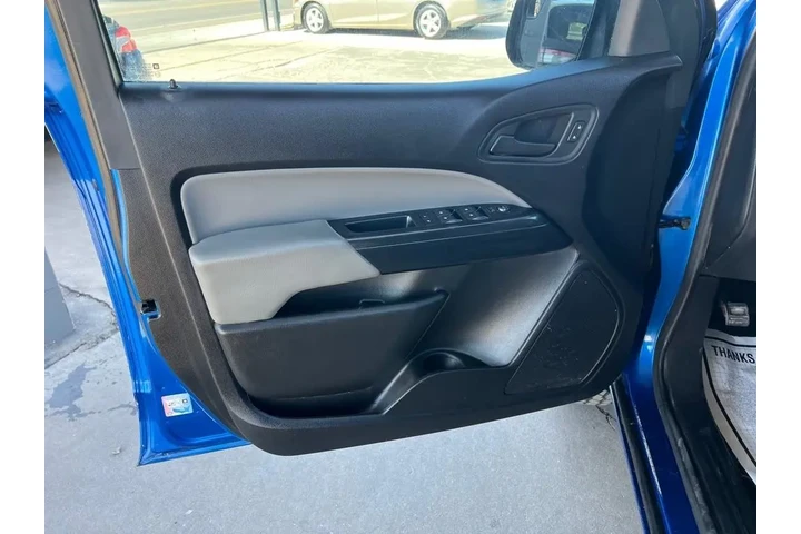 2018 Colorado Work Truck Crew image 10