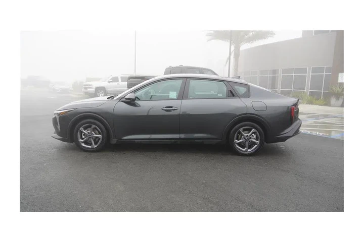 $20984 : 2025 K4 LXS image 9