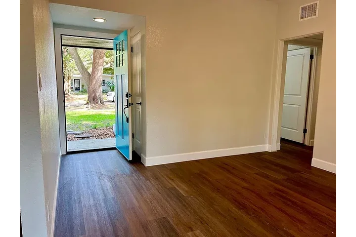 $2650 : House for rent in a good neigh image 8