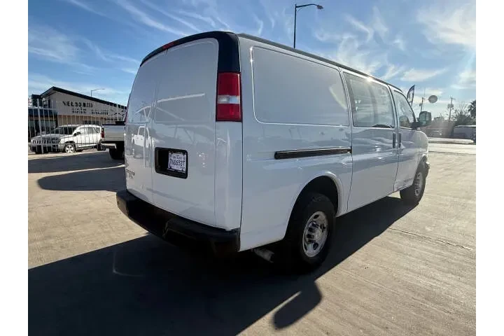 $15900 : 2020 Express image 3