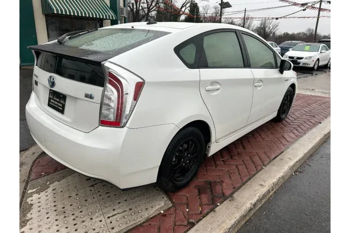 $6995 : 2013 Prius One image 4