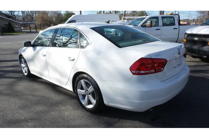 $8900 : 2015 Passat 1.8T Limited Edit image 7