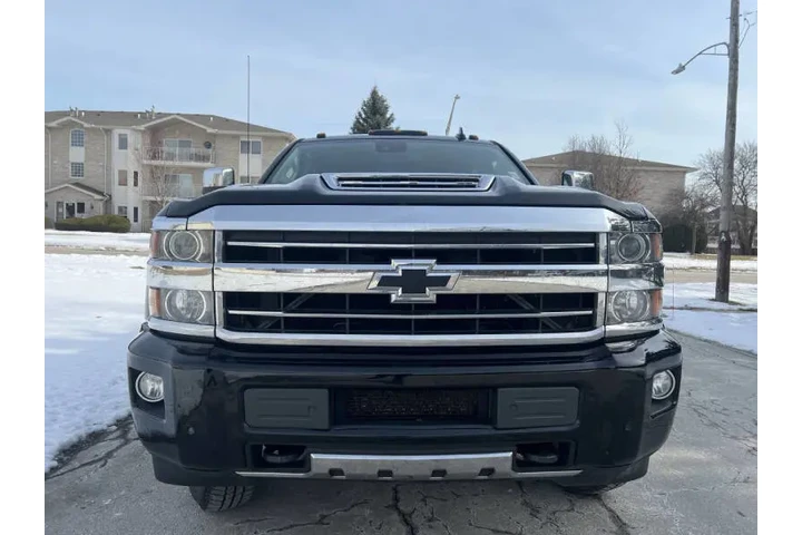 $42991 : 2018 Silverado 3500HD High Co image 3
