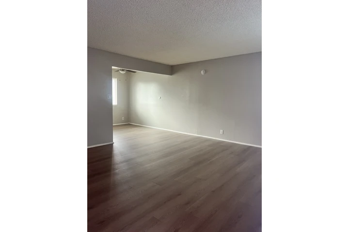 $1795 : Apt for rent image 2