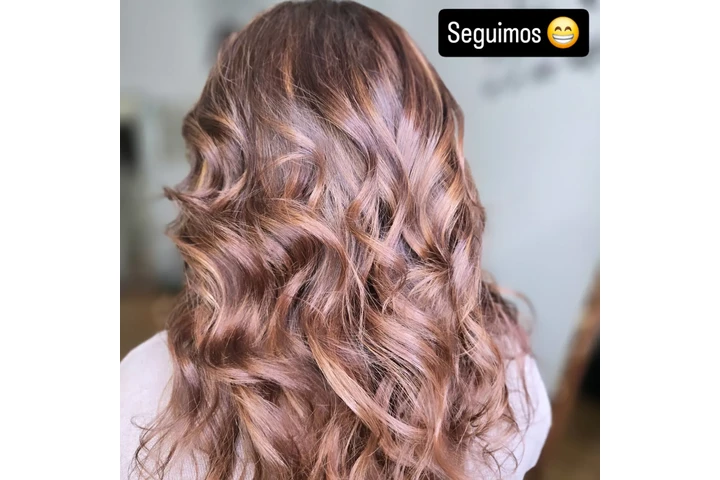 Se solicita cosmetologa image 3