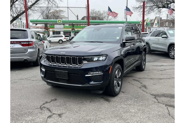 $25990 : Jeep Grand Cherokee 2024 4x4 image 4