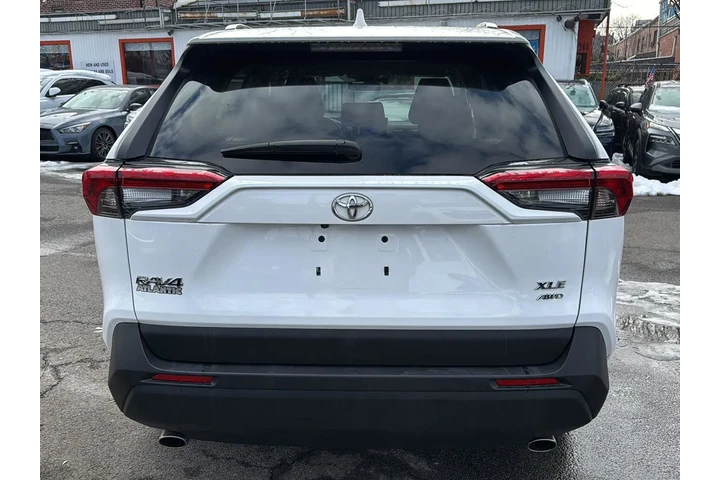 $29490 : Toyota RAV4 2024 AWD XLE 4dr image 7