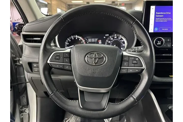 $31500 : Toyota Highlander 2023 L 4dr image 6