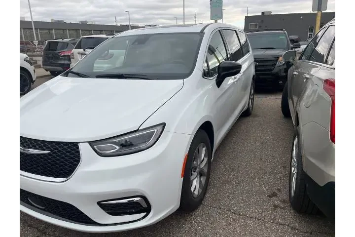 $39995 : Chrysler Pacifica 2026 Limit image 5