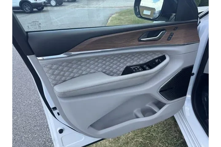 $36995 : Jeep Grand Cherokee 2022 4x2 image 6