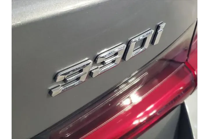 $35896 : BMW 3 Series 2023 330i 4dr S image 6