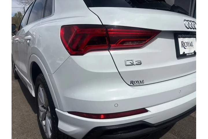 $27995 : 2022 Q3 Premium Plus 45 TFSI image 8