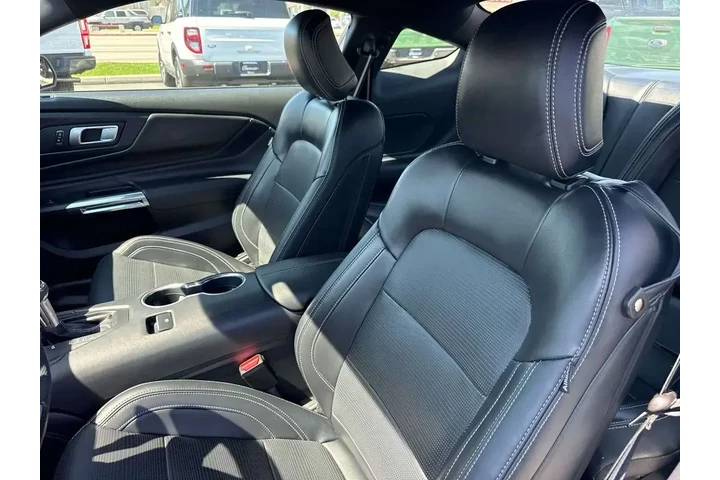 $32995 : Ford Mustang 2024 EcoBoost P image 10