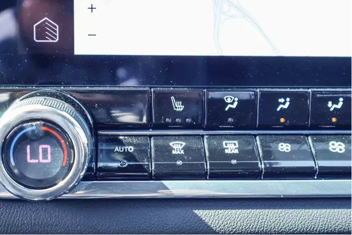 $36000 : Chevrolet Colorado 2024 4x4 image 8