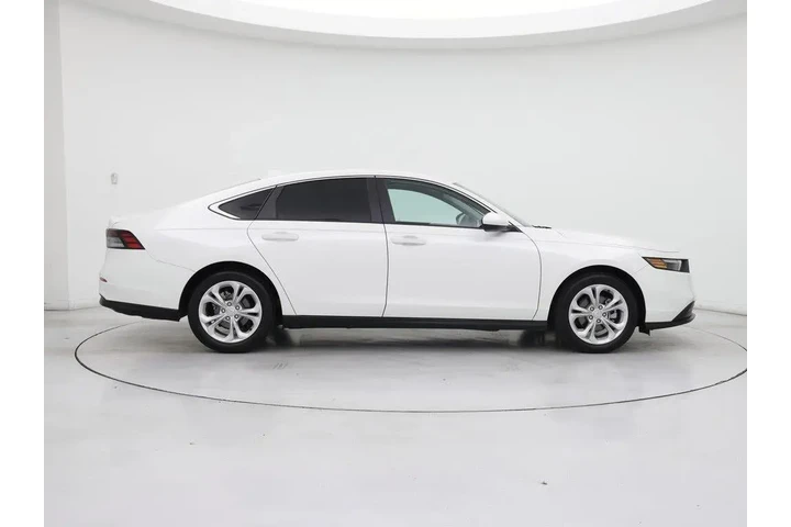$25998 : Honda Accord 2024 LX 4dr Sed image 7