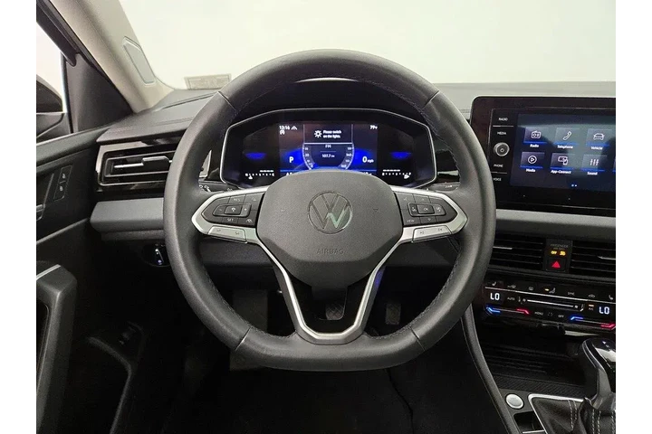 $22998 : Volkswagen Jetta 2025 SE 4dr image 10