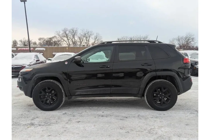 $12754 : 2016 Cherokee Trailhawk image 9