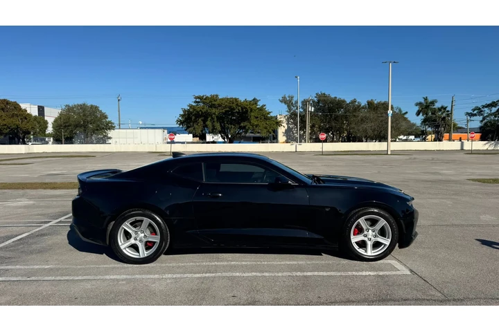 $19995 : Chevrolet Camaro 2021 image 5
