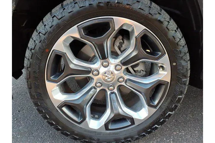 $39863 : Ram 1500 2020 4x4 Limited 4d image 8