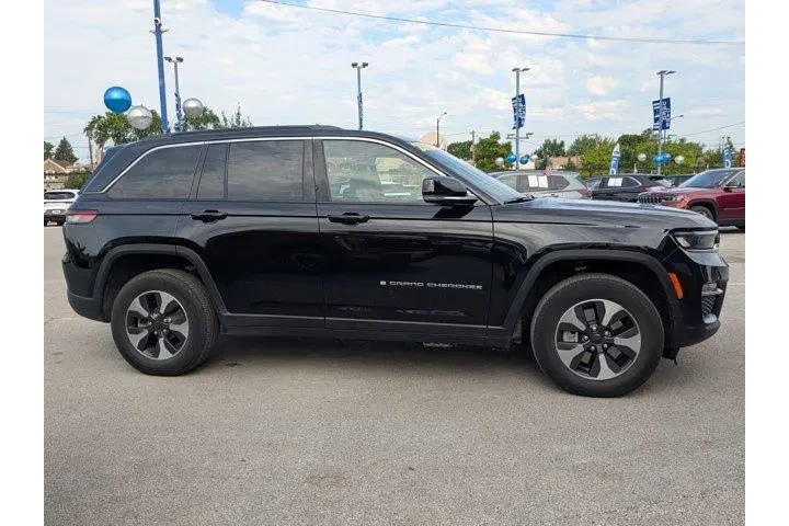 $25999 : Jeep Grand Cherokee 2024 4x4 image 3