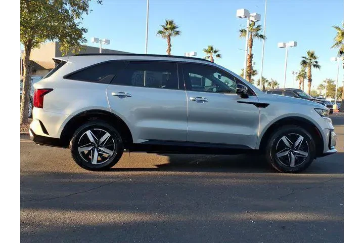 $25849 : Kia Sorento 2022 EX 4dr SUV image 5