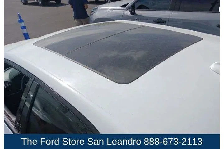 $22950 : Chrysler 300 2022 S V6 4dr S image 5