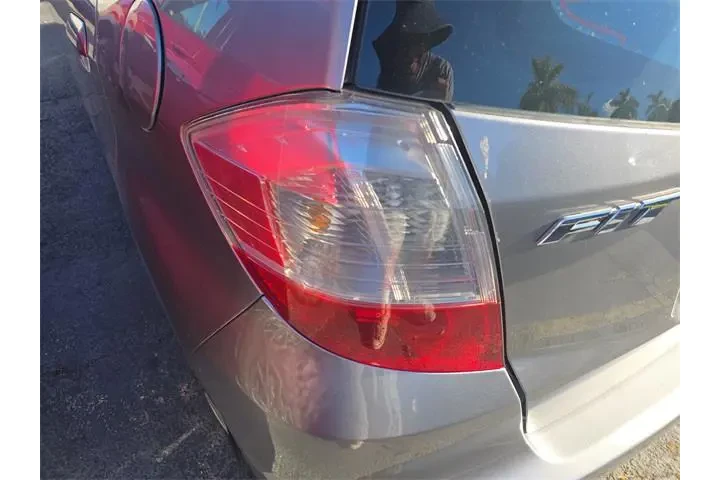 $3990 : Honda Fit 2009 Base 4dr Hatc image 5