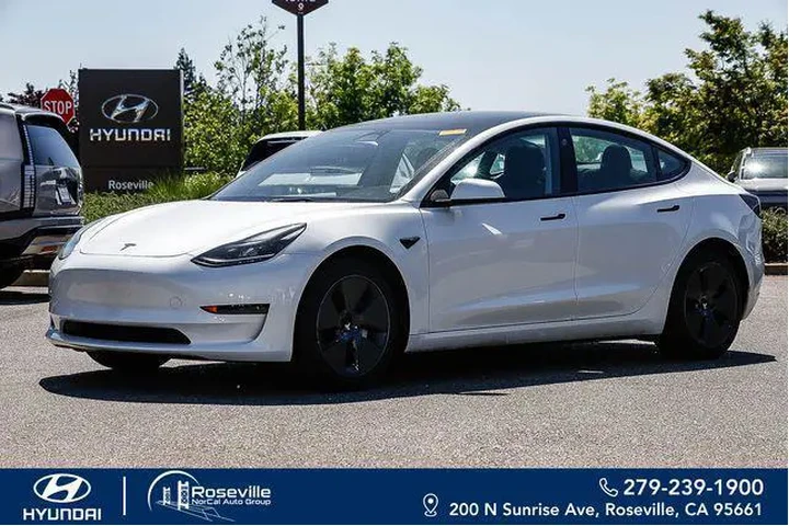 $24992 : Tesla Model 3 2023 4dr Sedan image 1