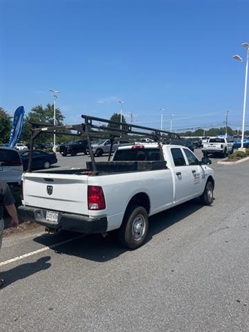 $23975 : PRE-OWNED 2018 RAM 2500 TRADE image 4