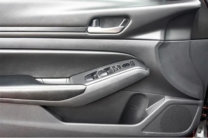 $22794 : Nissan Altima 2024 2.5 SV 4d image 10