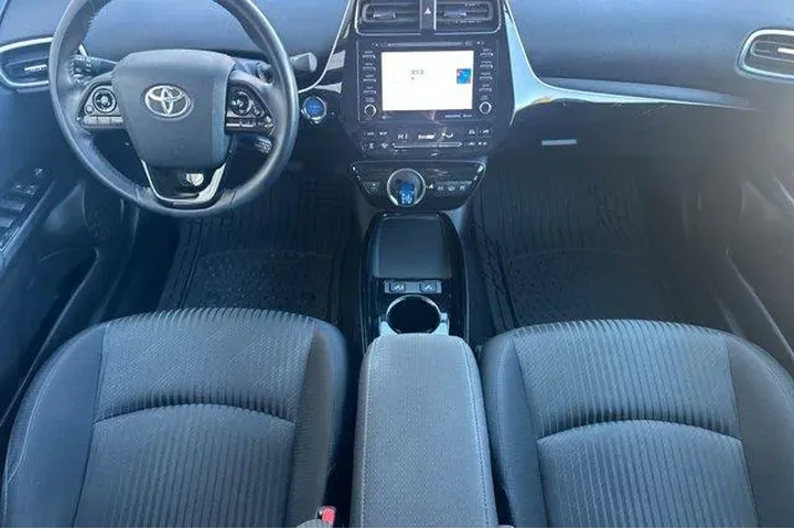 $17800 : Toyota Prius Prime 2020 LE 4 image 6