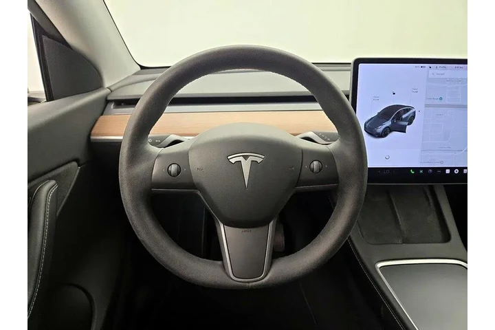 $32998 : Tesla Model Y 2022 AWD Long image 10