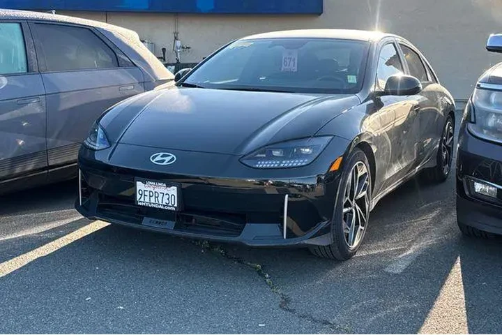 $24990 : Hyundai IONIQ 6 2023 SEL 4dr image 1