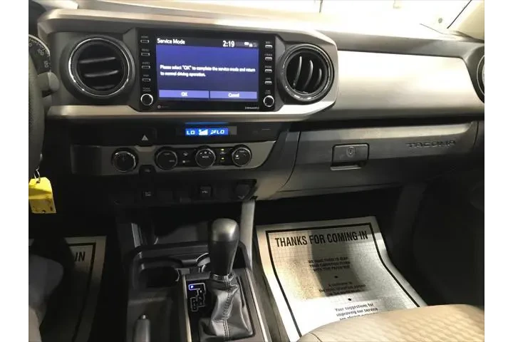 $32989 : Toyota Tacoma 2021 4x4 TRD S image 6