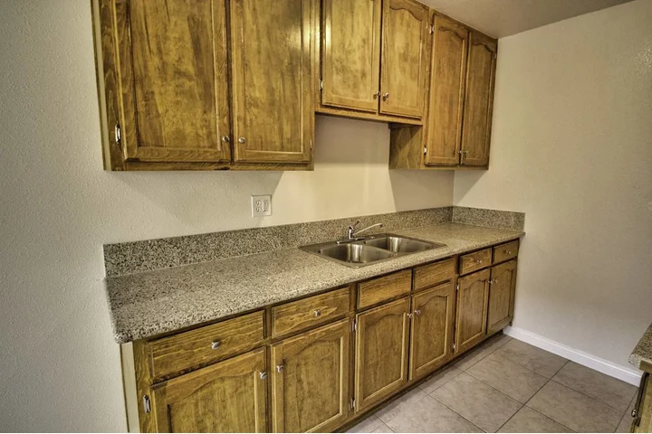 $1895 : 1 Recamara 1 Baño image 2