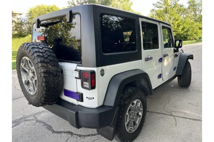 $16997 : 2014 Wrangler Unlimited Rubic image 7
