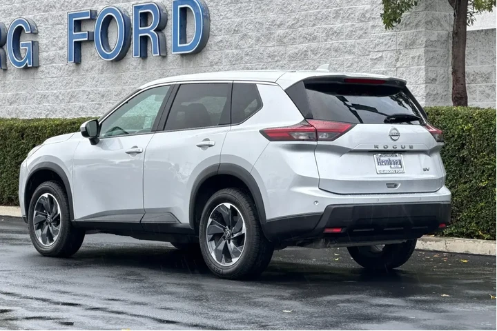 $23575 : Nissan Rogue 2024 SV 4dr Cro image 6