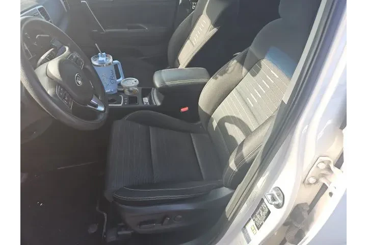 $9885 : Pre-Owned 2017 Sportage LX image 6