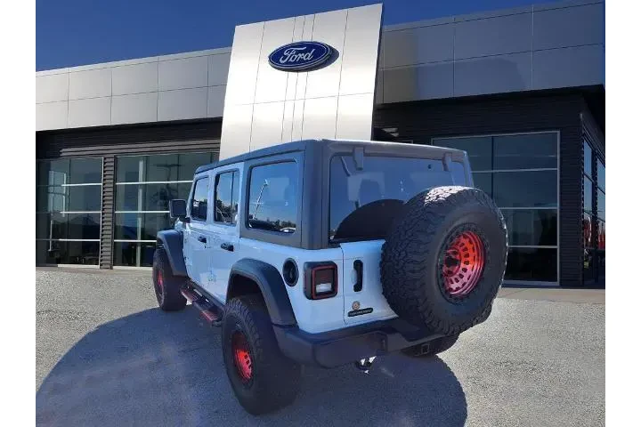 $36886 : Jeep Wrangler Unlimited 2021 image 3