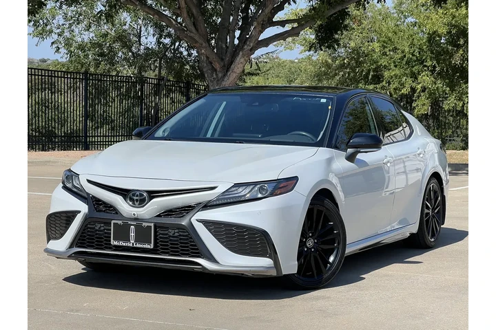 $27999 : Toyota Camry 2022 XSE V6 4dr image 2