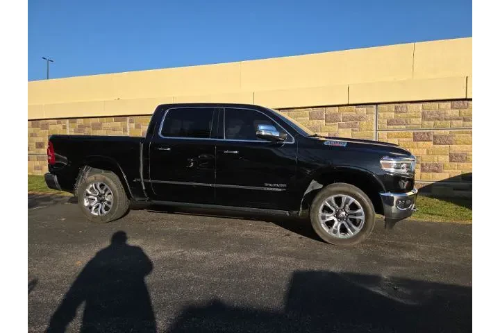 $37500 : Ram 1500 2022 4x4 Limited 4d image 3