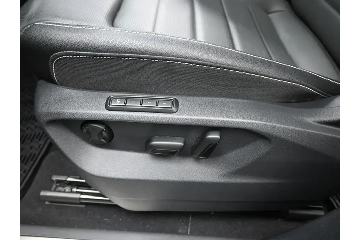 $39486 : Volkswagen Atlas 2025 AWD SE image 10