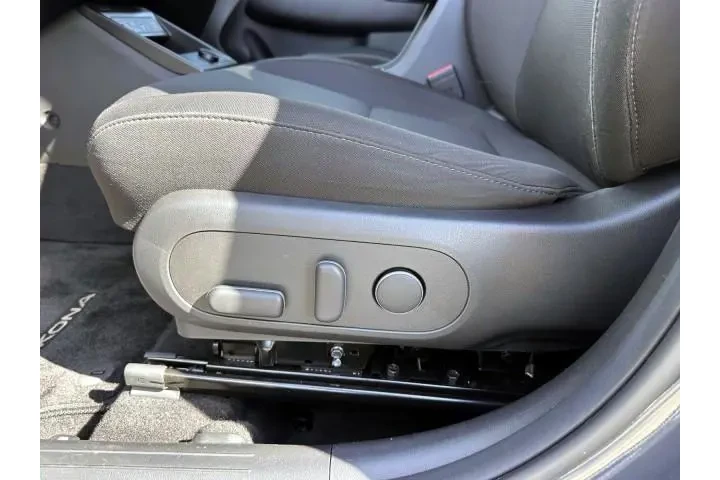 $22899 : Hyundai KONA 2024 AWD SEL 4d image 10